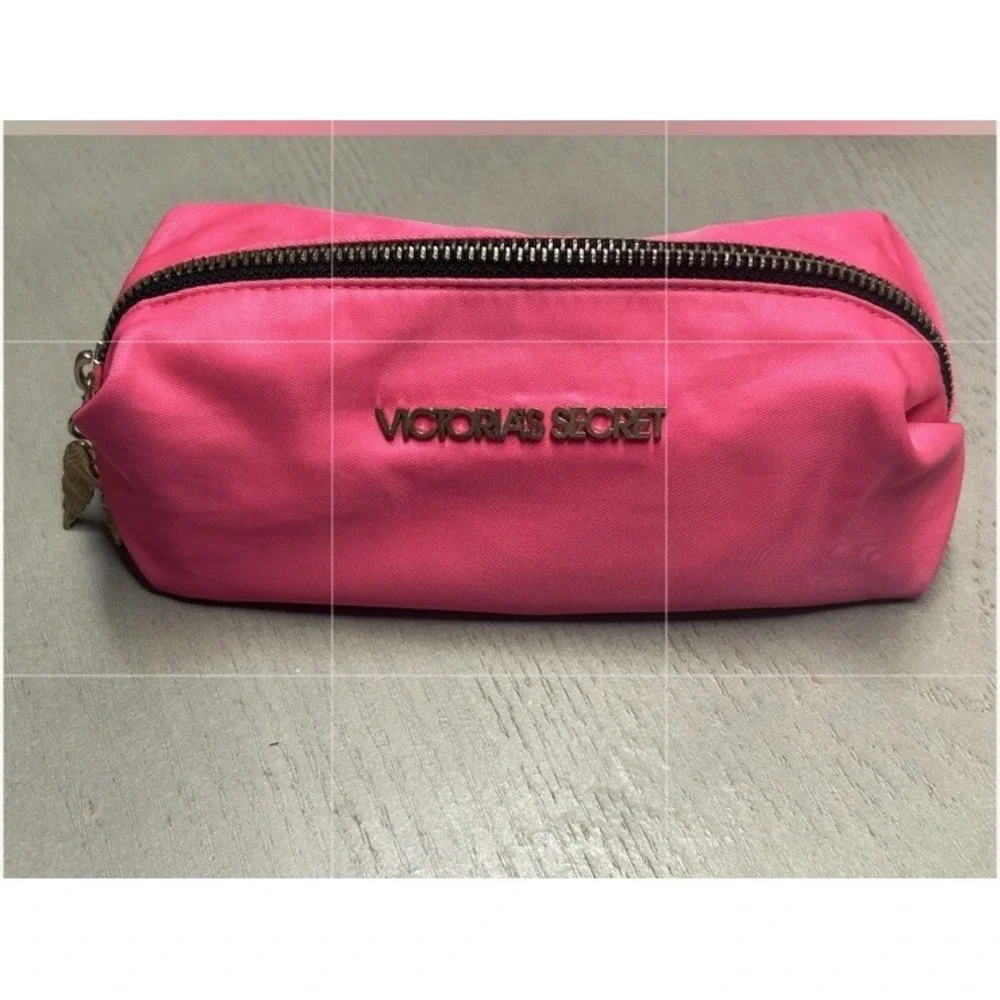 Victoria's Secret Satin Cosmetic Bag /‎ Makeup Bag Pink
